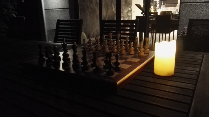 Nattvakt - schack efter mörkrets inbrott